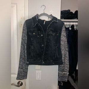 Free People Distressed Cropped Denim Jacket Grey Hoodie Sleeves Medium